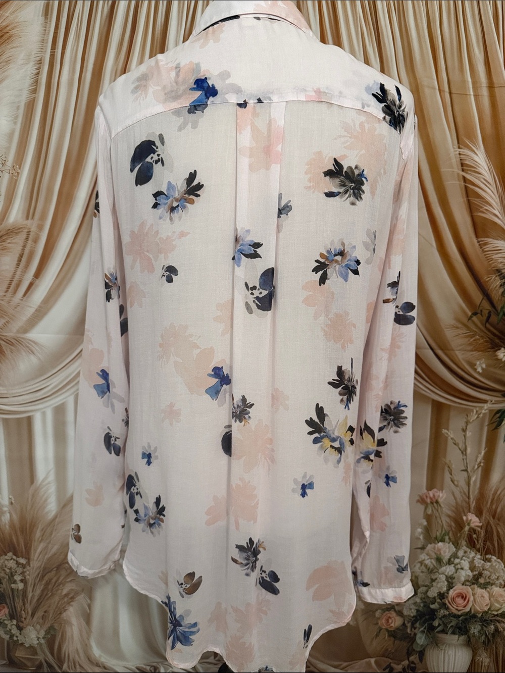 cloth & stone Light Pink Floral Button-Down Blouse with Blue Accents - Picture 3 of 5